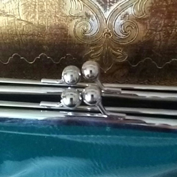 Clutch - Picture 7 of 8